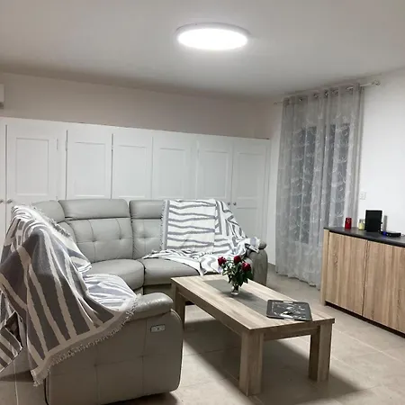 Maison Lozari - 3 - 6 Personnes Holiday home
