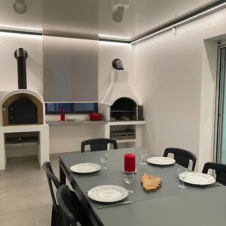 Holiday home Maison Lozari - 3 - 6 Personnes *